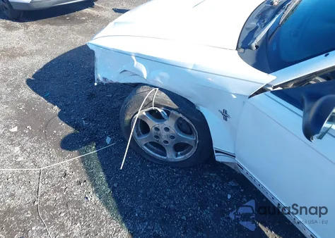 2000 Ford Mustang из США, поврежденный, VIN 1FAFP444XYF305403